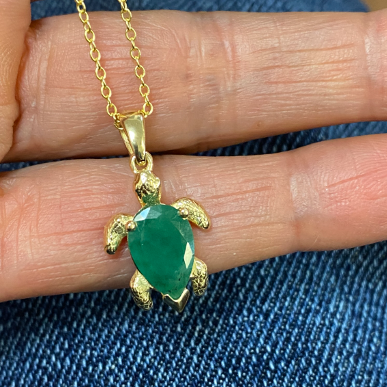 2.22 carat Pear Emerald Sea Turtle Necklace - Thenetjeweler