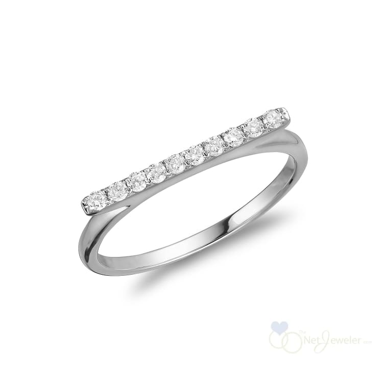 Bar Diamond Fashion Ring Closeout / White Gold