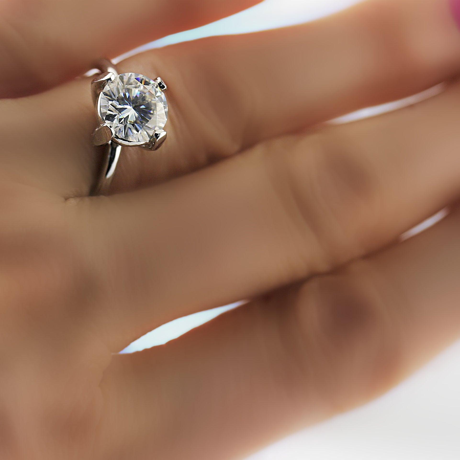 2 carat Moissanite Engagement Ring - Thenetjeweler