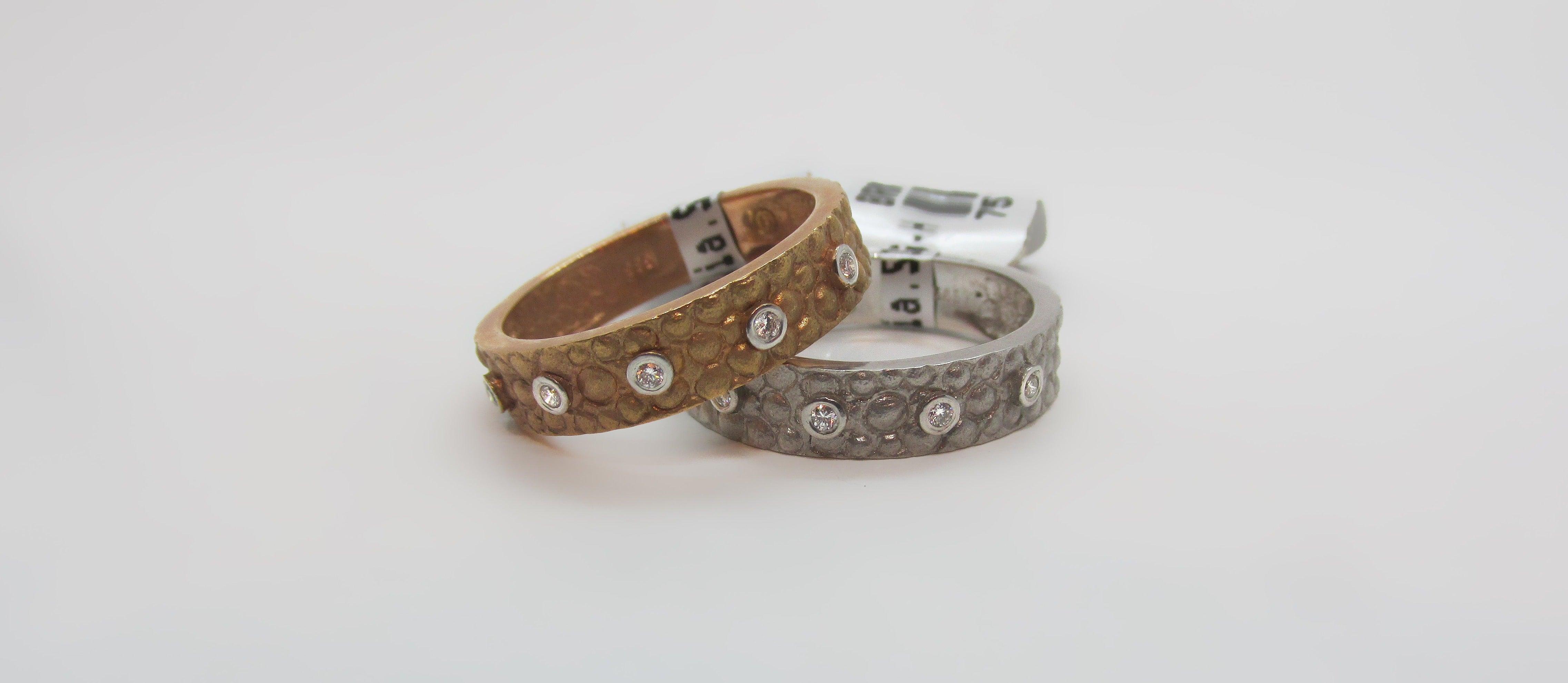 Textured Gold Band With 5 Diamonds White Gold 14K - Thenetjeweler
