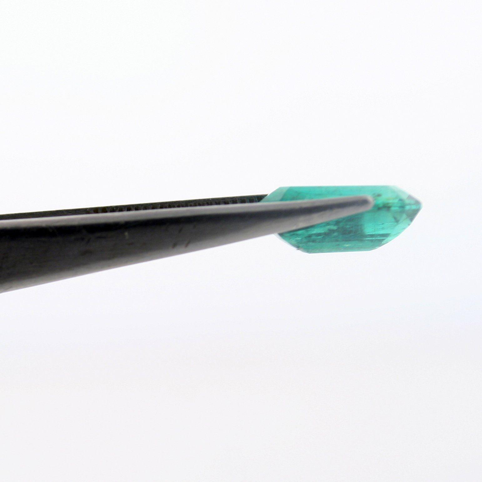 3.75 carat Medium Green Emerald Loose Gemstone - Thenetjeweler