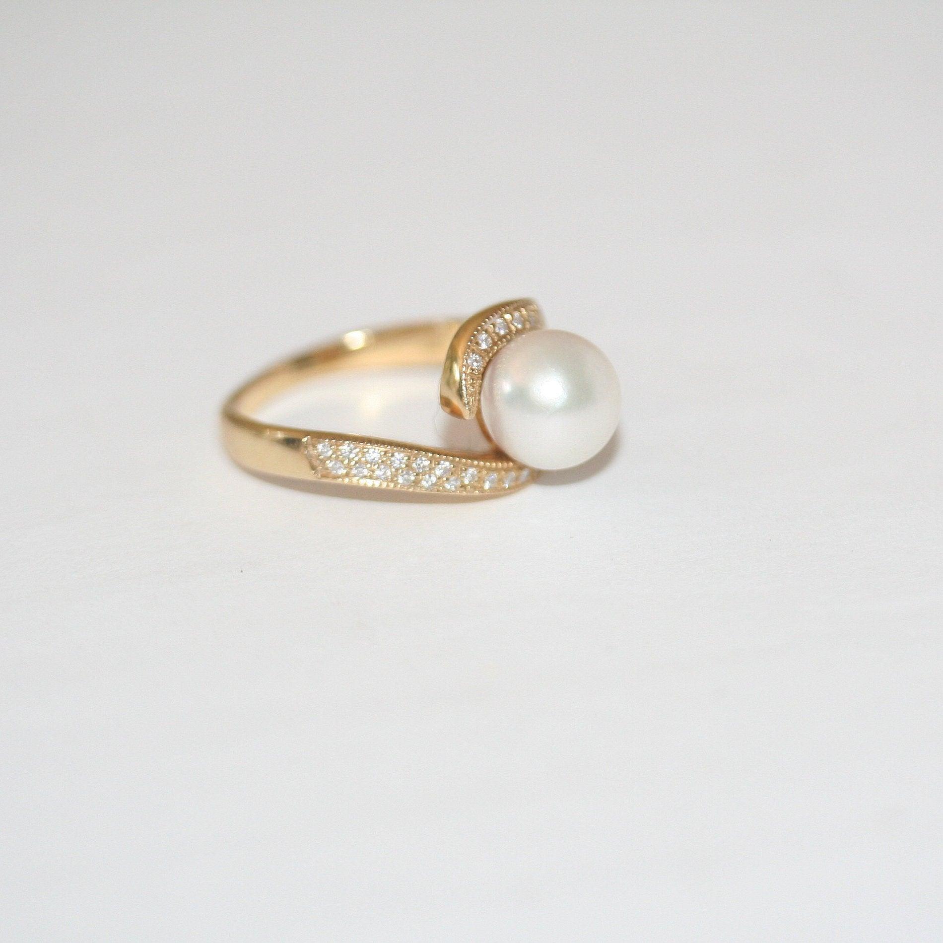 Pearl and Diamond Ring Yellow Gold - Thenetjeweler
