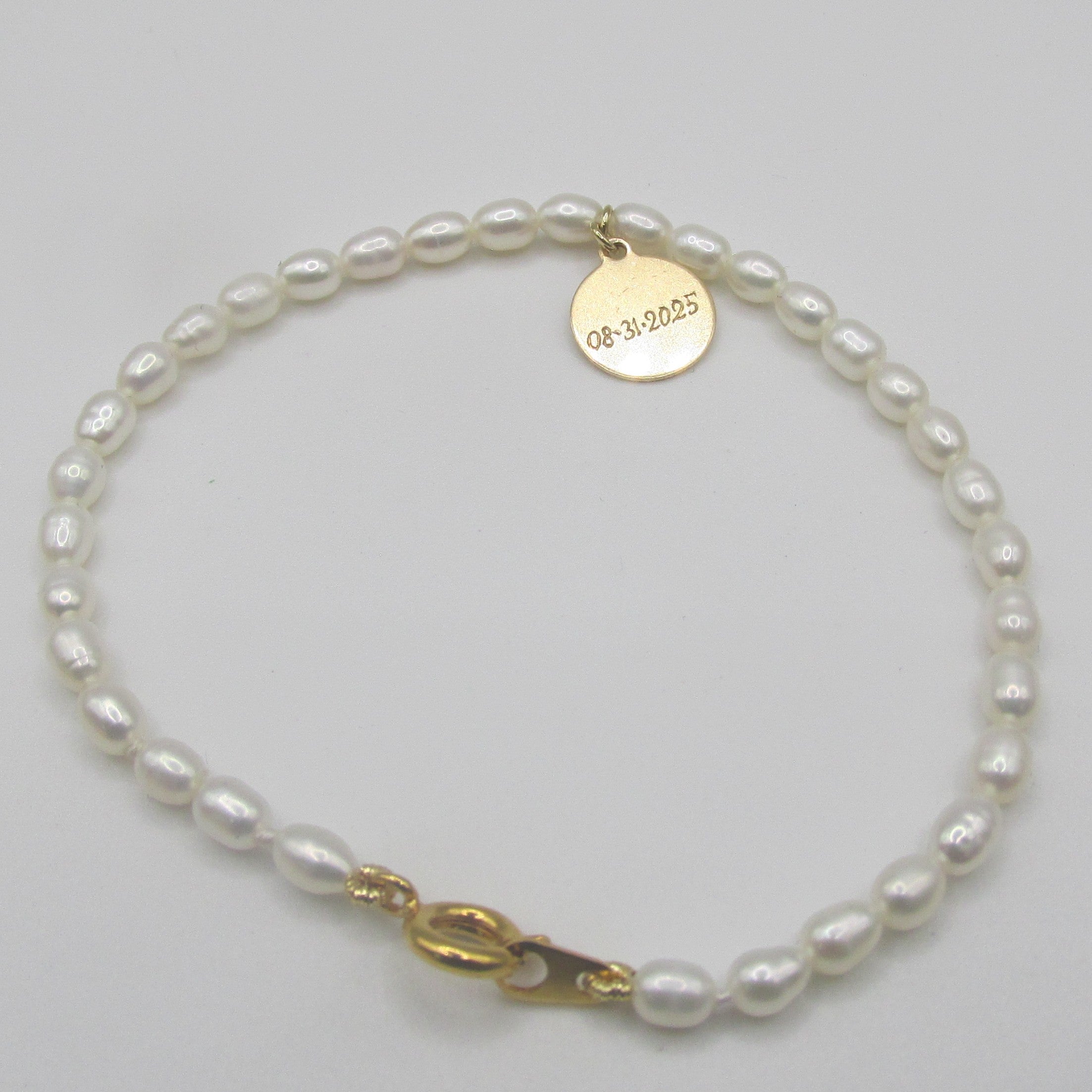Personalized Freshwater Pearl Bracelet with Gold Charm - Thenetjeweler