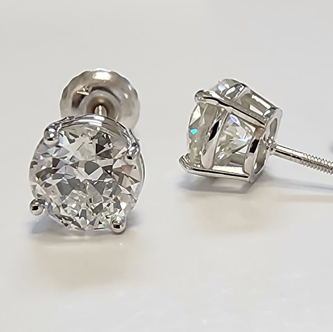 1.75 carat 14K Gold Solitaire Diamond Stud Earrings - THETJEWELER