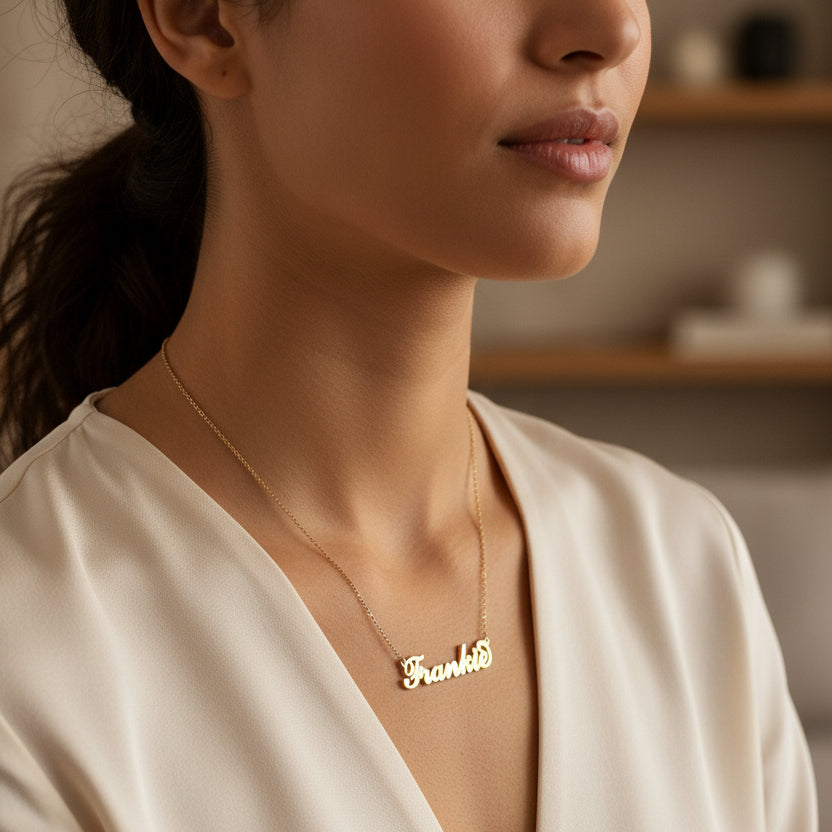 Personalized Carrie style name necklace