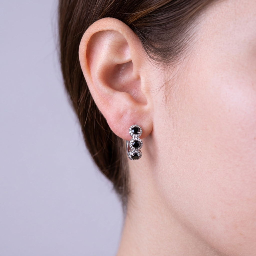 Boucles d'oreilles créoles triple halo en pierres précieuses et diamants