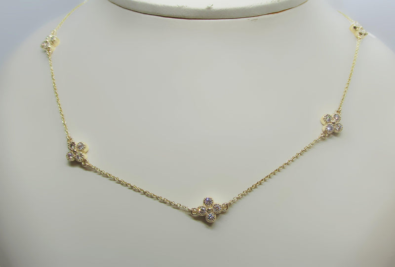 Flower necklace and earring set Yellow Gold - Thenetjeweler