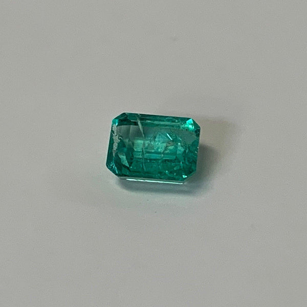 Cushion Cut Green Emerald Loose Gemstone 0.85 carat - Thenetjeweler