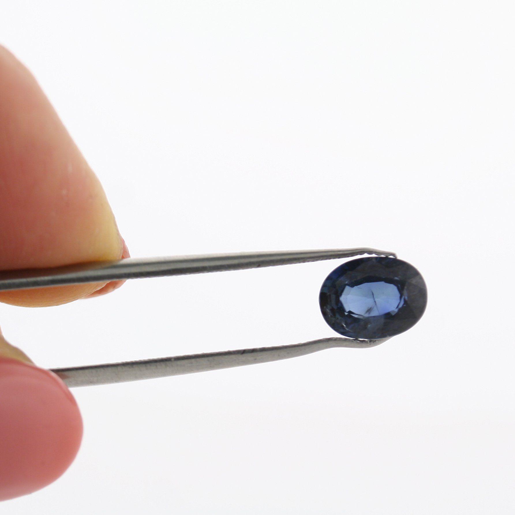 1.63 carat Oval Blue Sapphire Certified 6.23 x 8.18 mm - Thenetjeweler